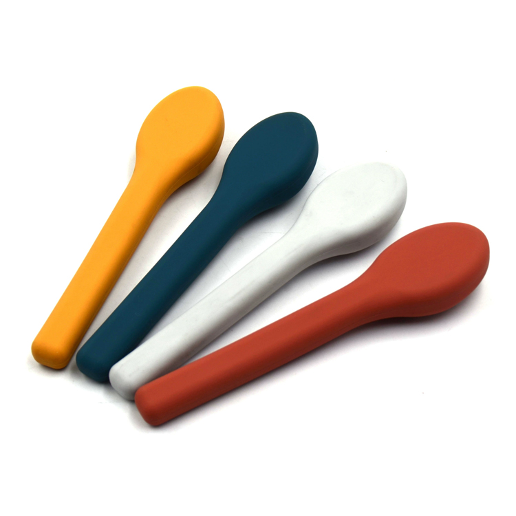 उच्च दर्जाचे कॅम्पिंग ट्रॅव्हल कटलरी सेट सिलिकॉन पोर्टेबल